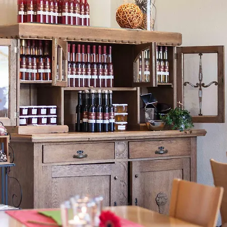 Wein & Wohngut Paulushof ゲストハウス 4*