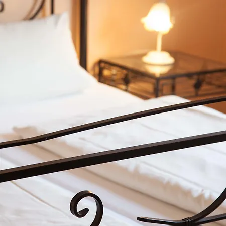 Wein & Wohngut Paulushof 4*