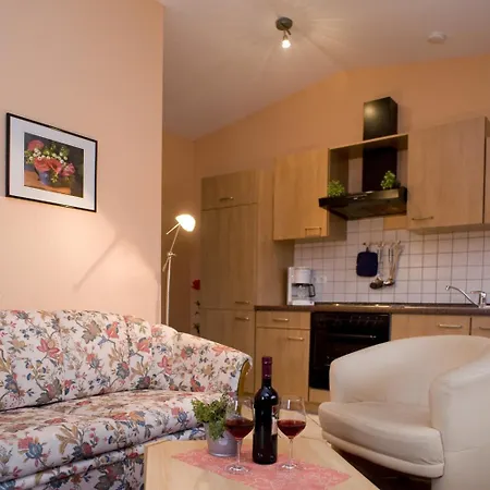 Wein & Wohngut Paulushof ゲストハウス