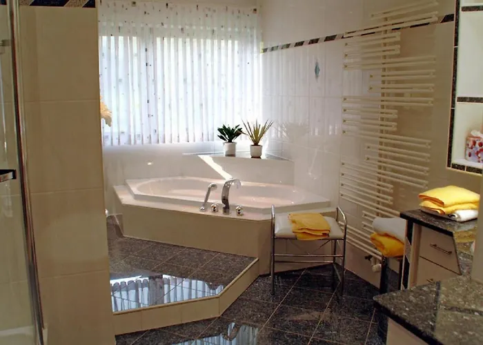 Wein & Wohngut Paulushof 4* 푼데리크